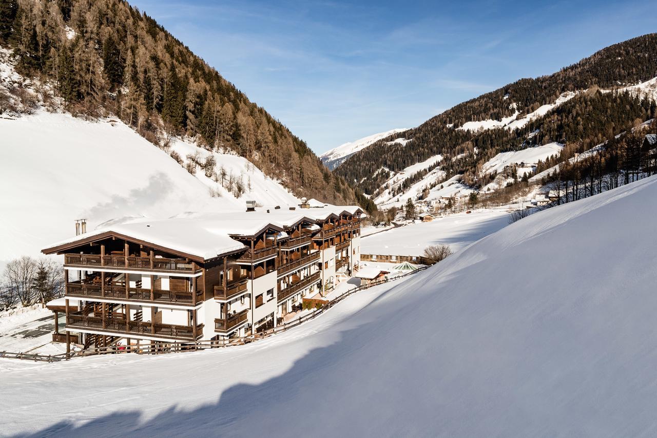 Almina Hotel Racines