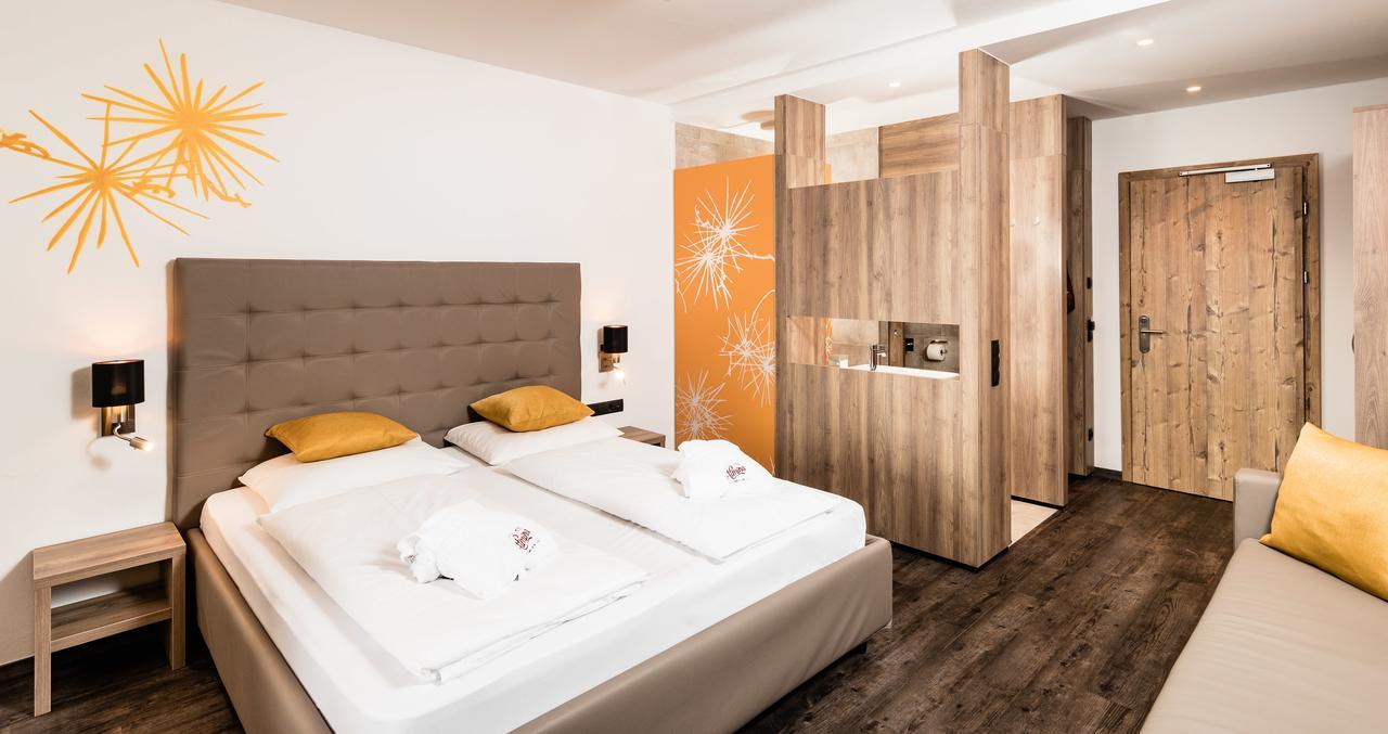 Hotel Almina Racines